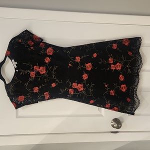 Very pretty lace dress